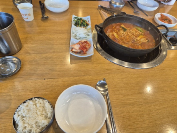 오늘 넘 춥네요.._맛점하이소~.jpg